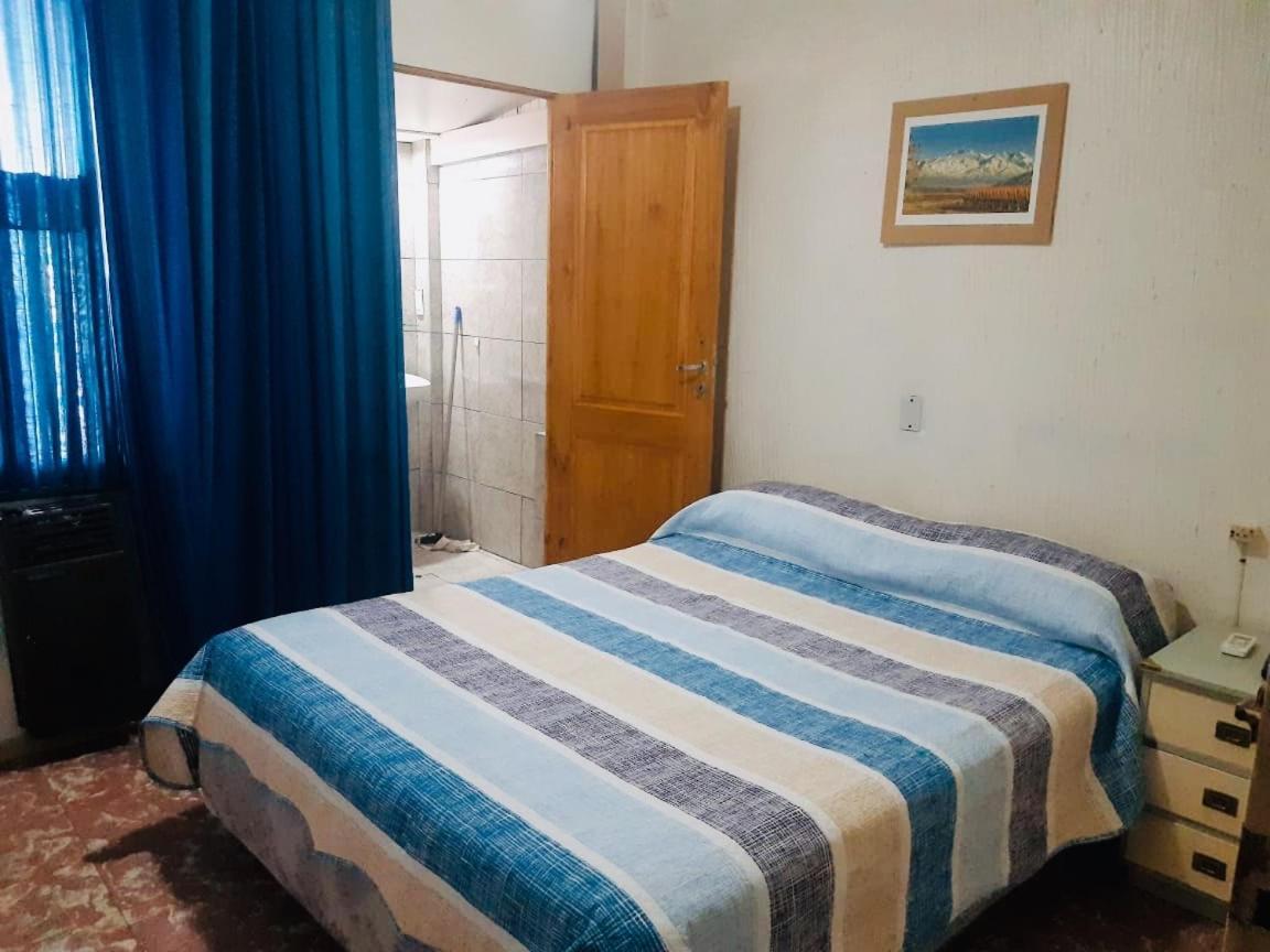 Hostel Otro Mundo Capdevila Екстер'єр фото
