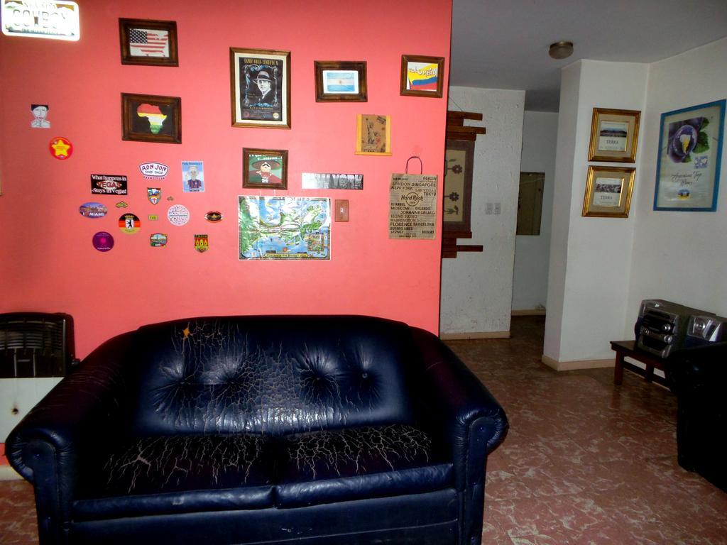 Hostel Otro Mundo Capdevila Екстер'єр фото
