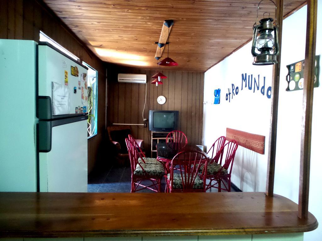 Hostel Otro Mundo Capdevila Екстер'єр фото