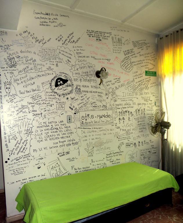 Hostel Otro Mundo Capdevila Екстер'єр фото
