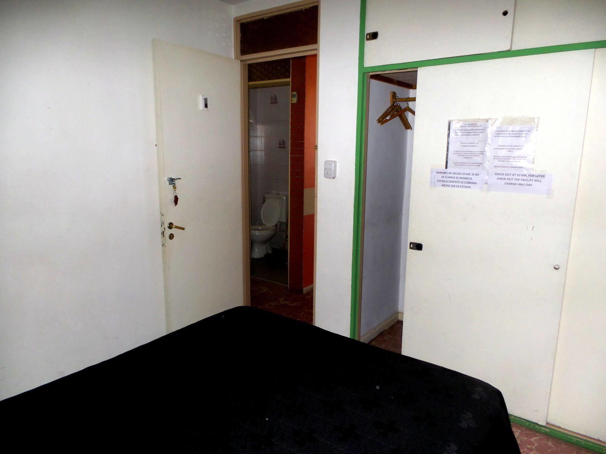 Hostel Otro Mundo Capdevila Екстер'єр фото