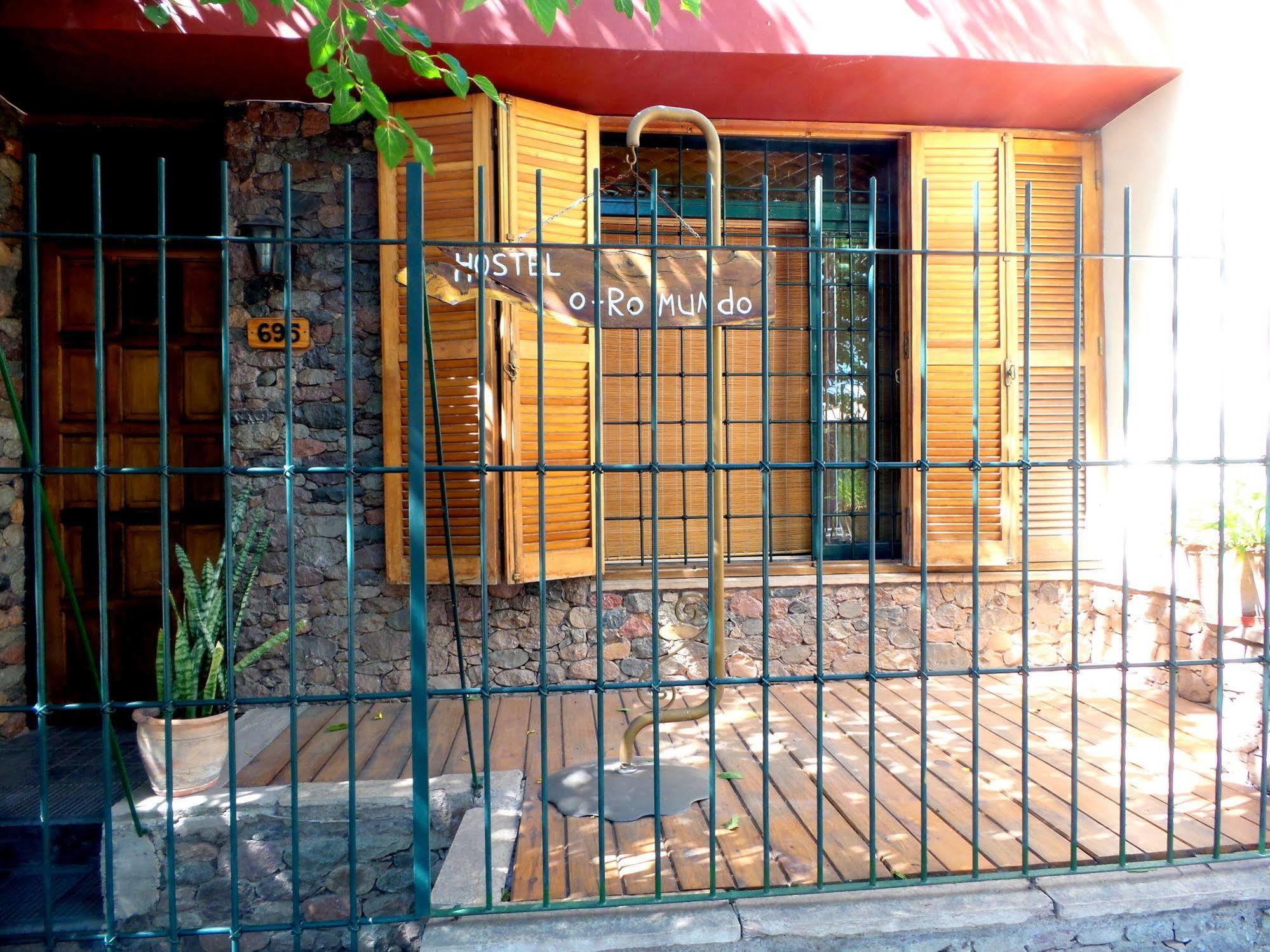 Hostel Otro Mundo Capdevila Екстер'єр фото